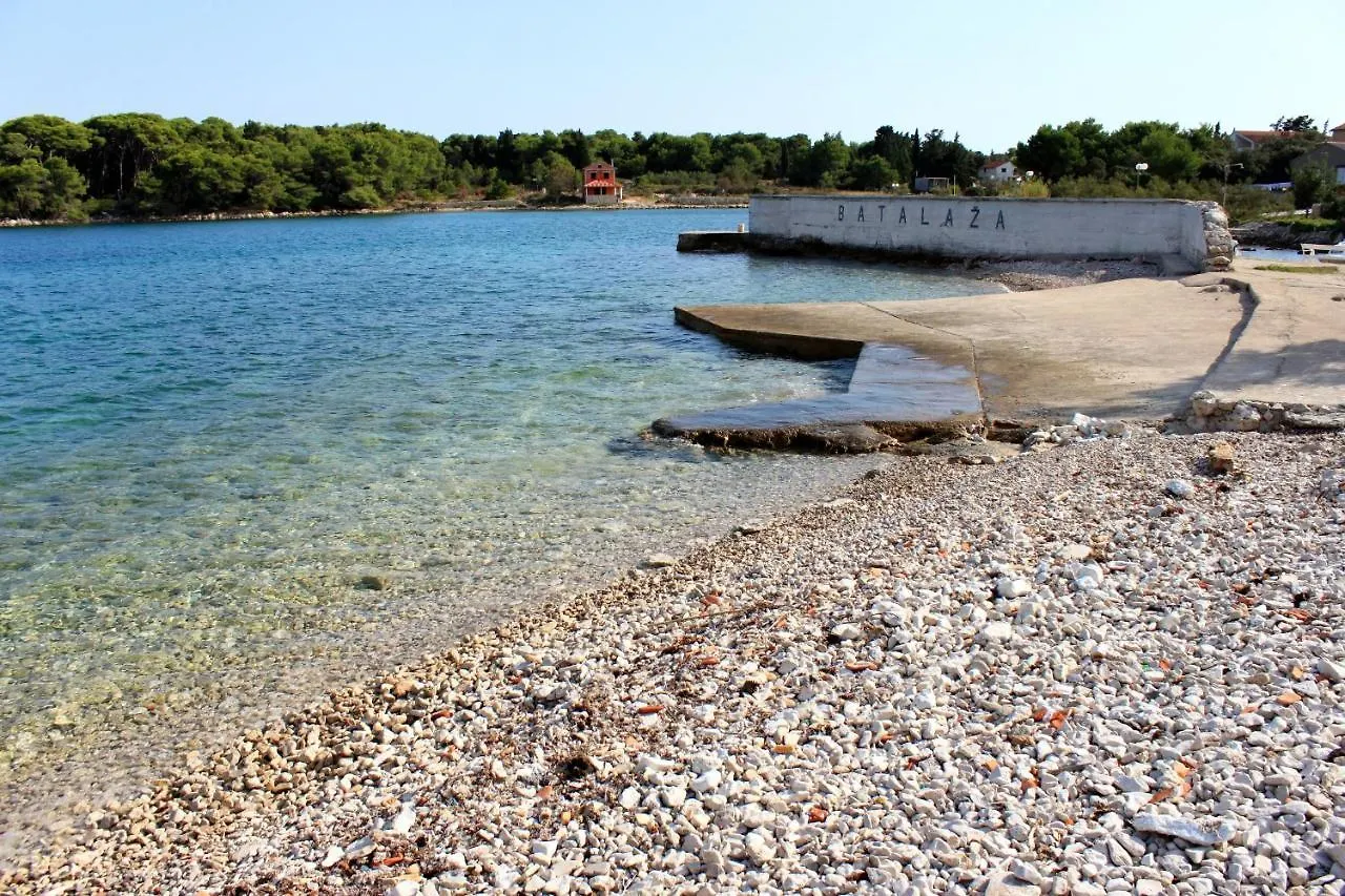 Apartments By The Sea Ugljan - 19580 Croatia